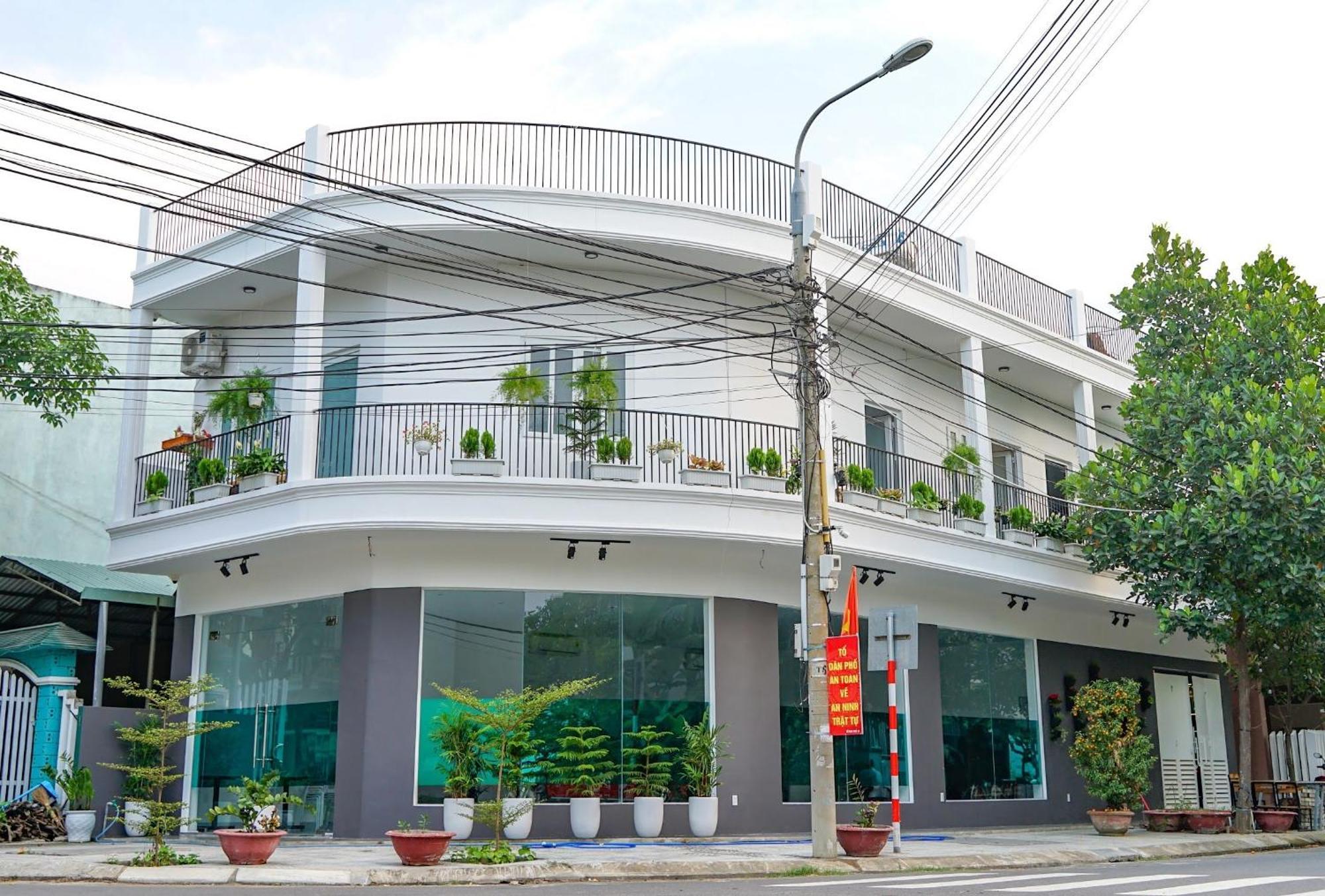 Local White House - Ecofriendly Homestay 岘港 外观 照片